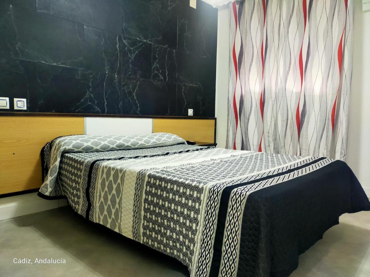 Hostal La Campana La Línea de la Concepción Eksteriør billede